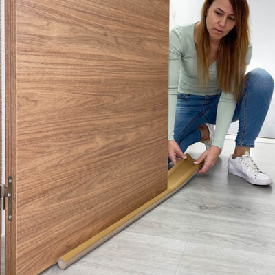 BURLETE BAJO PUERTA RODILLO 95CM MARRON