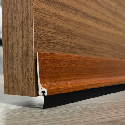 BURLETE BAJO PVC LABIO 1 MT SAPELY