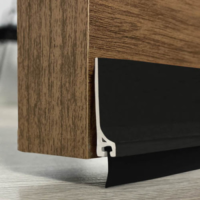 BURLETE PVC LABIO NEGRO 1 MTR